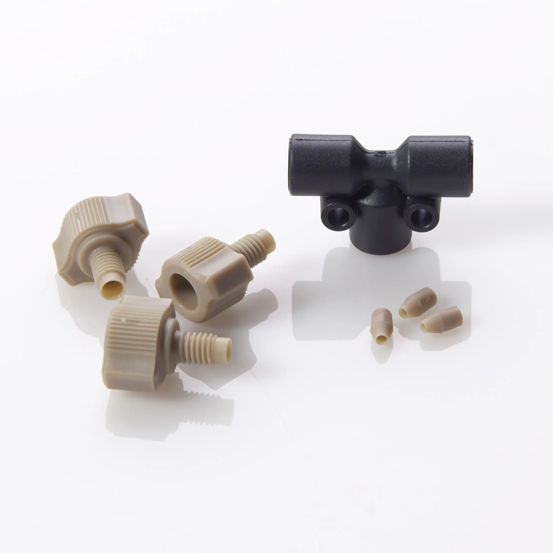 Connector Tee PEEK™ 0.020 (0.50mm) Thru-Hole for 1/16" OD Tubing Kit (Union + Fittings)