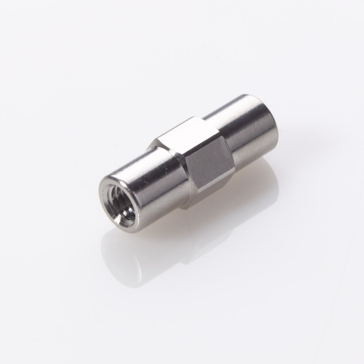 Connector Union ZDV Stainless Steel 0.007 (0.18mm) Thru-Hole for 1/16" OD Tubing (Union Body Only)