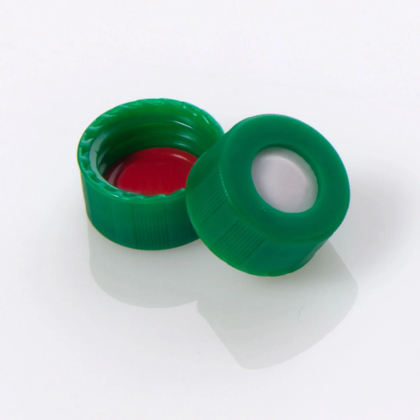 Cap Screw 9-425 Open Top Green Polypropylene with 0.040" Bonded PTFE/Silicone Septa, 100/pk